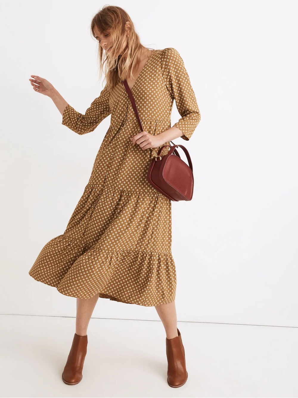 Madewell Petite V-Neck Tiered Button-Front Midi Dress in Daisies Forever size 6P